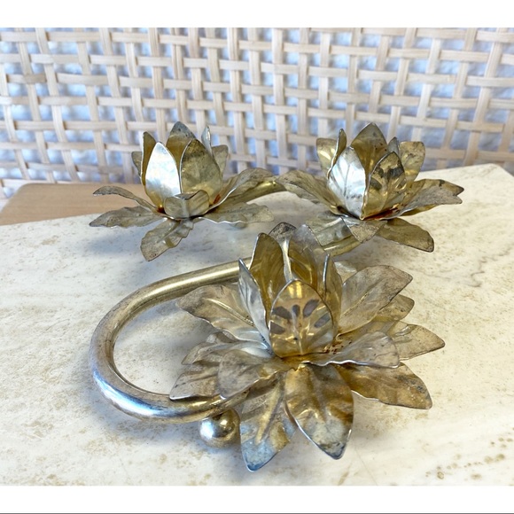 Vintage Floral Petal Candlestick Taper Holder - Picture 3 of 5